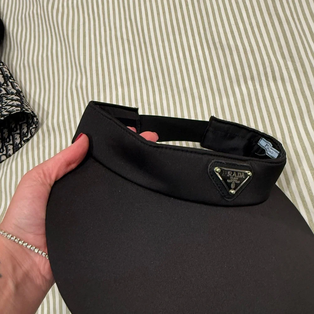 Black Visor - Picture 4 of 5